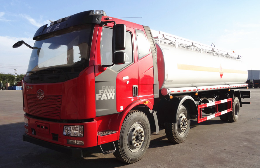 20T Dizel Ham Petrol Tankeri Kamyon 6 × 4 JIEFANG FAW 223hp 20CBM / Yakıt Teslim Tankeri