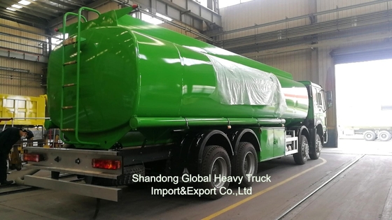 Sinotruk HOWO 8*4 Yakıt Tankı Kamyonu 12 Tekerlekli Petrol Tankörü 30000L Dönüştürme Kamyonu