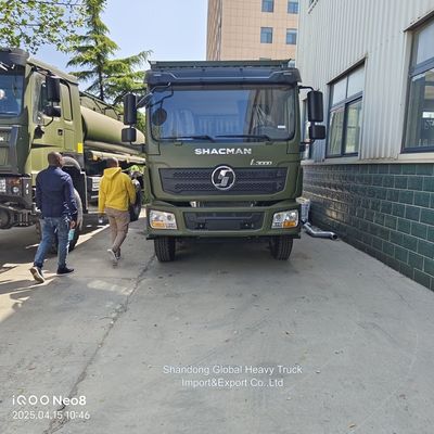 Sinotruk HOWO 4×2 Sürüş Kargo Kamyonu 210 hp motorlu ve Alüminyum Alaşımlı Dalgalanmış Plak Kutu Kamyonu