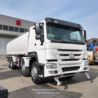 HOWO 8X4 Hafif püskürtme su tankı Kamyon Su tankı Bowser kamyon