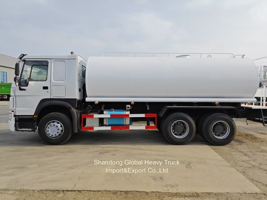 Dizel motoru Sinotruck HOWO 6X4 336HP HOWO 10 Lastik 20000 Litre Sprinkler Su Tankı Kamyonu