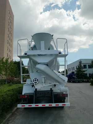 Yüksek verimlilik 20cbm Kapasite 400HP Motor Ağır Güçlü Şasi HOWO Beton Karıştırma Kamyonu