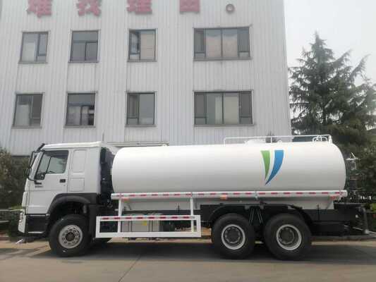 HOWO 10 tekerlekli 16000L 18000L 20000L 22000L 24000L Su Tankı Su Taşıyıcı Tanker Kamyon