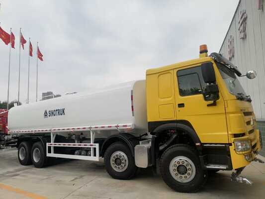 Sinotruk HOWO Yeni Kullanılmış Fabrika 4X2 6X4 8X4 300HP 380HP 400HP 10 metreküp 20 metreküp 30 metreküp Su Tankeri Tank Kamyonu