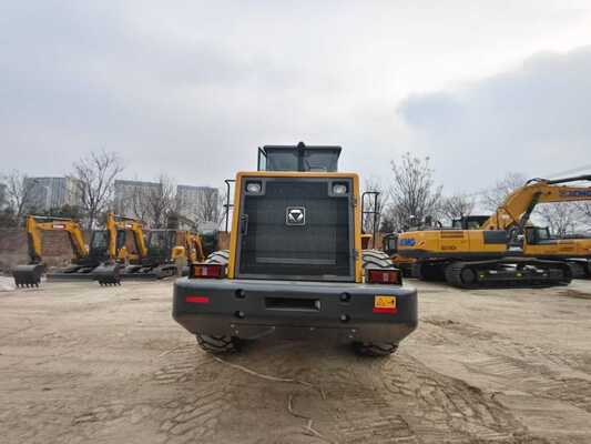 XCMG ZL50GN, inşaat için 162kW değerli güç ve toz dayanıklı düzenleyici 5 tonluk nominal yüklü tekerlekli yükleyici