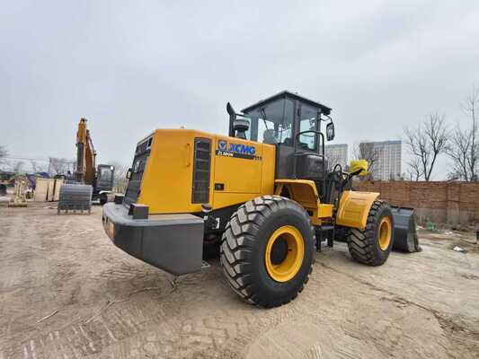 XCMG ZL50GN, inşaat için 162kW değerli güç ve toz dayanıklı düzenleyici 5 tonluk nominal yüklü tekerlekli yükleyici