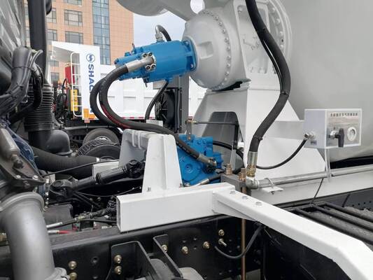 Yüksek Performanslı 12 CBM Sinotruk HOWO 6×4 Tahrik 371 HP Motorlu Beton Mikser Kamyonu