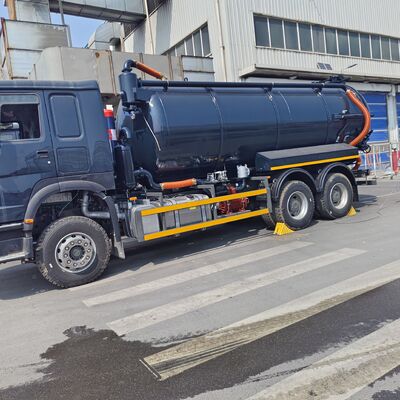 HOWO 15CBM Septik tank temizliği ve çamur taşımacılığı için 6*4 sürücü tekerle ve dizel yakıtlı vakumlu kanalizasyon emici kamyonu