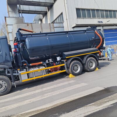 HOWO 15CBM Septik tank temizliği ve çamur taşımacılığı için 6*4 sürücü tekerle ve dizel yakıtlı vakumlu kanalizasyon emici kamyonu
