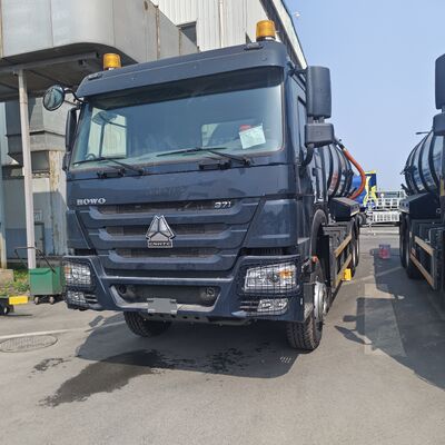 HOWO 15CBM, Septik tank temizliği için 6*4 sürücü tekerle ve 251-350 beygir gücüne sahip vakumlu kanalizasyon emici kamyonu