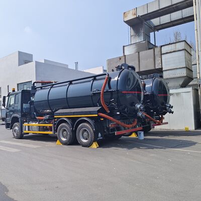 HOWO 15CBM, Septik tank temizliği için 6*4 sürücü tekerle ve 251-350 beygir gücüne sahip vakumlu kanalizasyon emici kamyonu