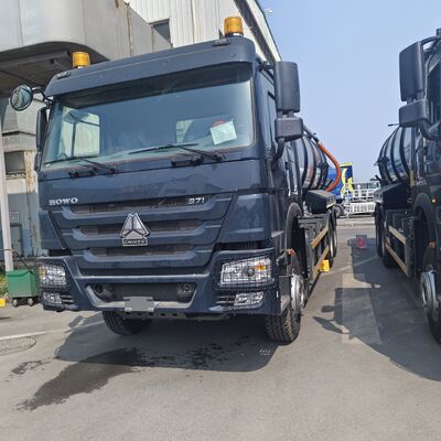 HOWO 15CBM Belediye ve Endüstriyel Atık Temizliği için 6×4 Sürüş Tipi ve 266 HP Motor Gücüyle Vakumlu Kanalizasyon Emik Kamyonu