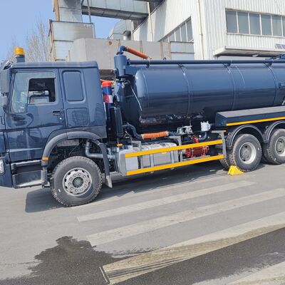 HOWO 15CBM, Septik Tank Temizliği için 6×4 Sürücü Tipi ve Hidrolik Çökme Sertifikasıyla Vakumlu Kanalizasyon Emik Kamyonu