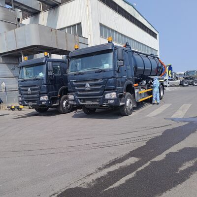 HOWO 15CBM, Septik Tank Temizliği için 6×4 Sürücü Tipi ve Hidrolik Çökme Sertifikasıyla Vakumlu Kanalizasyon Emik Kamyonu