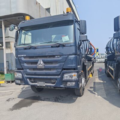 HOWO 15CBM Septik Tank Temizleme ve Endüstriyel Atıklar için 6 × 4 Tahrikli ve 336HP Motorlu Vakumlu Kanalizasyon Emme Kamyonu