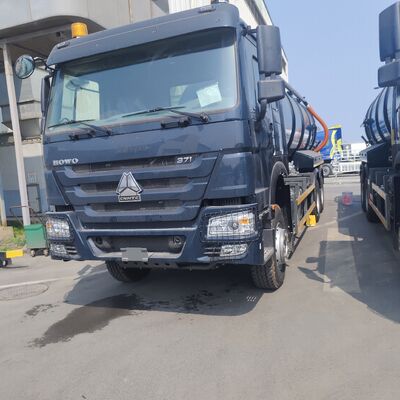 HOWO 15CBM Sanayi Atıkları Temizleme için 371 beygir gücü ve 6×4 tahrik tekerleği ile vakumlu kanalizasyon emici kamyonu
