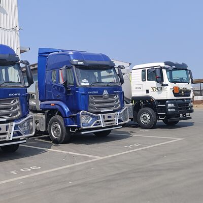 HOWO NX Madencilik ve uzun mesafeli kargo taşımacılığı için 6×4 sürücü tekerlekli ağır kullanımlı dizel motorlu ve yüksek çatılı yatak kabinli traktör kamyonu