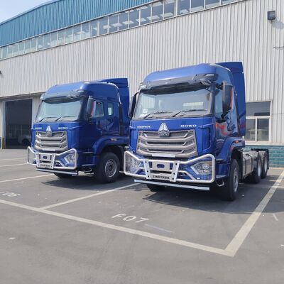 HOWO NX Madencilik ve uzun mesafeli kargo taşımacılığı için 6×4 sürücü tekerlekli ağır kullanımlı dizel motorlu ve yüksek çatılı yatak kabinli traktör kamyonu