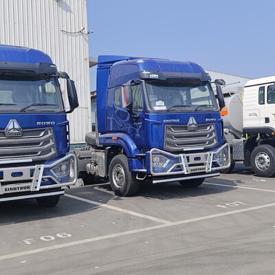 HOWO NX 6×4 ağır yük taşımacılığı için 380 HP motorlu ve ağır iş yaprağı yay süspansiyonu olan traktör kamyonu