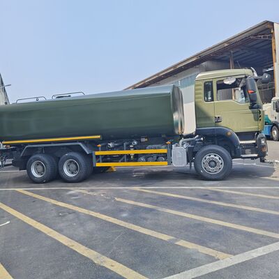 HOWO TX 6×4 Su Tankı Kamyonu 15-20 CBM Kapasitesi ve Toz Kontrolü ve İrişim için Yüksek Basınçlı Su Pompası