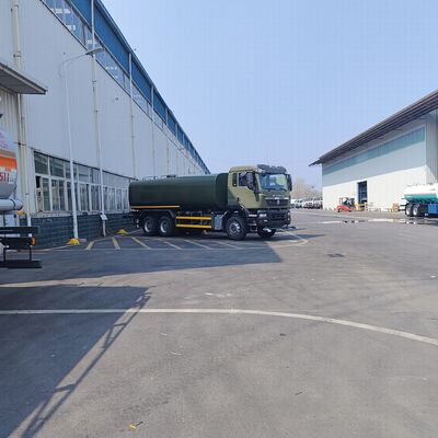 HOWO TX 6×4 Su Tankı Kamyonu 20T yararlı yük ve Euro 2 Emisyon Standartı ile yol toz bastırma ve belediye kullanımı için