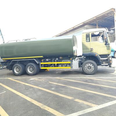 HOWO TX 6×4 Su Tankı Kamyonu 20T'lik yüküyle yol toz bastırma ve belediye temizliği için