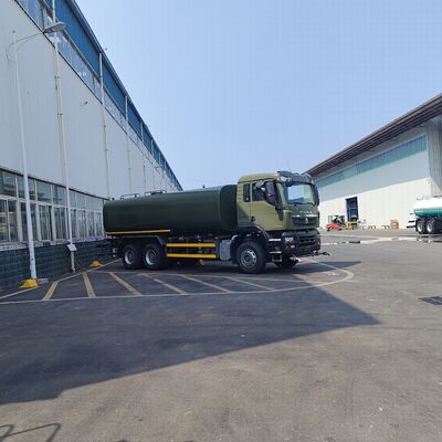 HOWO TX 6×4 Su Tankı Kamyonu 20T'lik yüküyle yol toz bastırma ve belediye temizliği için