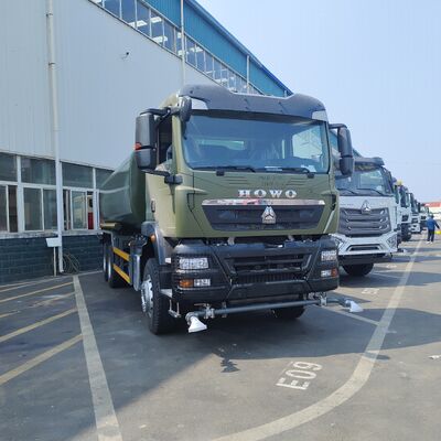 HOWO TX 6×4 Su Tankı Kamyonu, 20 T'lik yüklü Euro 2 Emisyon Standartı ve yol temizliği için 6×4 sürüş tekerleği