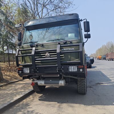 Ağır Hizmet Yakıt Taşımacılığı için 371HP Motorlu HOWO 8 × 8 60000L Yakıt Tankı Kamyonu