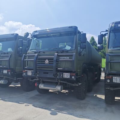 HOWO 8×8 50.000L yakıt tankı, 371HP motorlu ve ağır yük yakıt taşımacılığı için 8×8 dört tekerlekli tahrikli