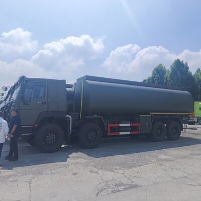 HOWO 8×8 40.000L yakıt tankı kamyonu, 371HP motorlu ve ağır yük yakıt taşımacılığı için 8×8 dört tekerlekten çekici