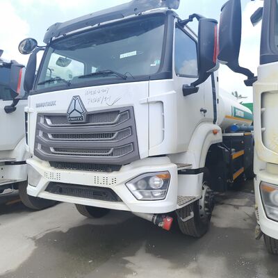 HOWO NX 6×4 CNG yakıt tankı, 400 HP motorlu ve dizel ve benzin taşımacılığı için 30.000L kapasiteli