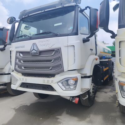HOWO NX 6×4 CNG yakıt tankı 400 HP motorlu ve yakıt dağıtım için 25.000L kapasiteli