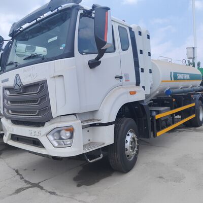 HOWO NX 6×4 CNG Yakıt Tankı Kamyonu, Dizel ve Benzin Taşımacılığı için 400HP Motorlu ve 20T Yüklü