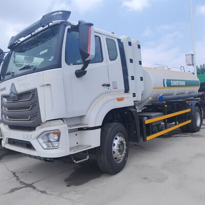 HOWO NX 6×4 CNG yakıt tankı 400 HP motorlu ve yakıt dağıtım için 25.000L kapasiteli