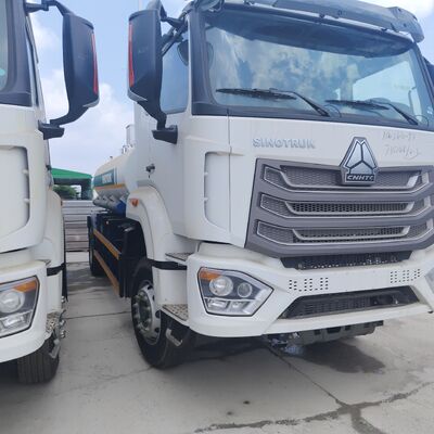 HOWO NX 6×4 CNG Yakıt Tankı Kamyonu, Dizel ve Benzin Taşımacılığı için 400HP Motorlu ve 20T Yüklü