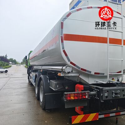 HOWO NX 8x4 30000L Yakıt Tanklı Kamyon Mozambik Pazarı için Ağır Görevli Dizel Bowser Kamyon