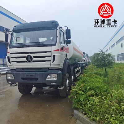 Kongo'da Dizel Taşımacılığı İçin Beiben 8x8 35000L Ağır Hizmet Maden Yakıt Tankeri Kamyonu