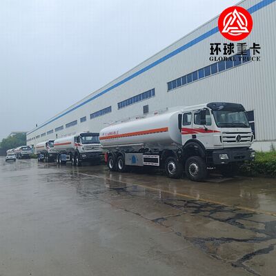 Beiben 8x8 35000L Yakıt Tankı Kamyonu Ağır Görevli Çapraz Diesel Tanker Kamyonu Kongo Madenciliği için