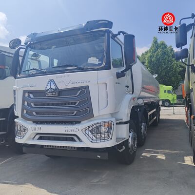 HOWO NX 8x4 30000L Yakıt Tanklı Kamyon Kenya Yakıt Taşımacılığı için Ağır Güçlü Dizel Bowser Kamyon