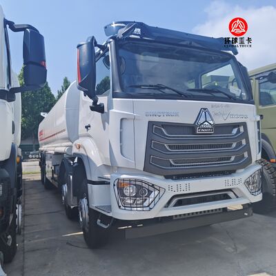 HOWO NX 8x4 30000L Yakıt Tanklı Kamyon Kenya Yakıt Taşımacılığı için Ağır Güçlü Dizel Bowser Kamyon
