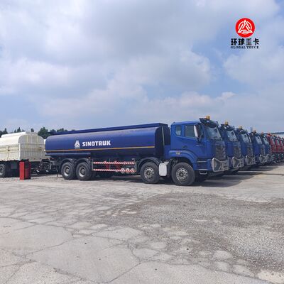 Tanzanya Pazarı İçin HOWO NX 8x4 30000L Akaryakıt Tankeri Ağır Hizmet Dizel Tanker Kamyonu