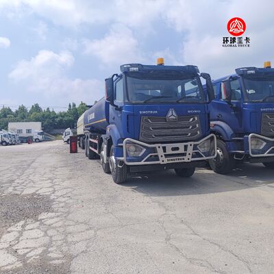 HOWO NX 8x4 30000L Yakıt Tanklı Kamyon Mozambik Pazarı için Ağır Görevli Dizel Bowser Kamyon
