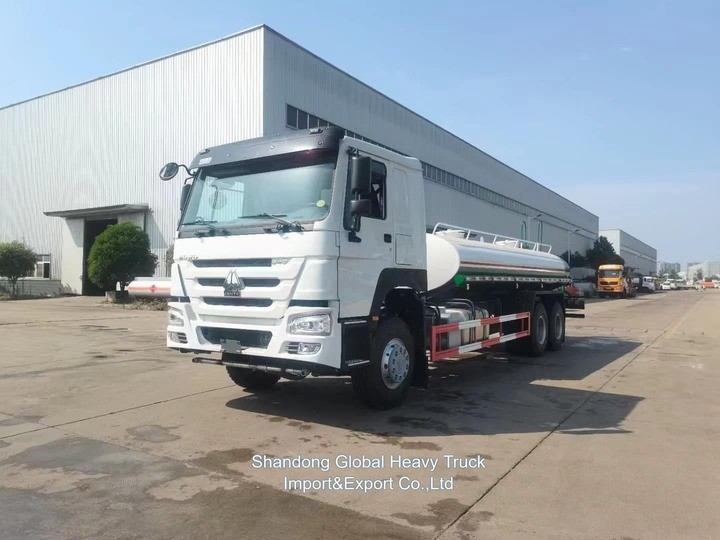 Yeni ve kullanılmış Shacman HOWO Petrol / Yakıt / Su Tankerleri Satılık