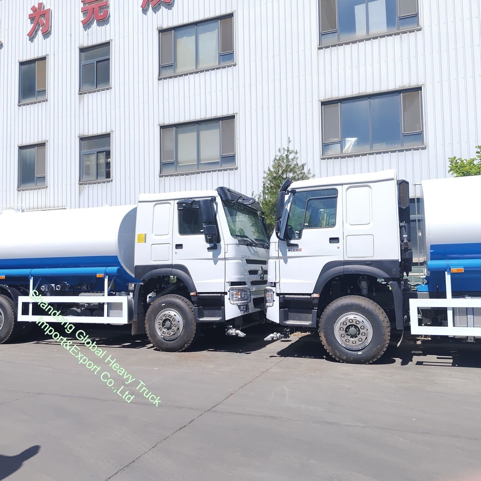 Yüksek basınçlı madencilik kariyer sıçratıcı su tankı kamyonu HOWO 371HP 6*4 su sıçratıcı kamyonu