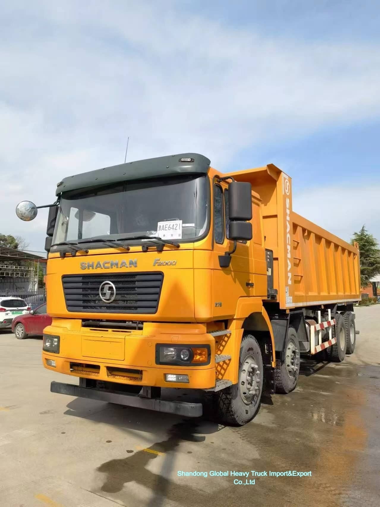 HOWO Ağır yük madenciliği taşımacılığı için 371HP motorlu ve güçlendirilmiş kargo gövdesine sahip 6x4 atık kamyonu