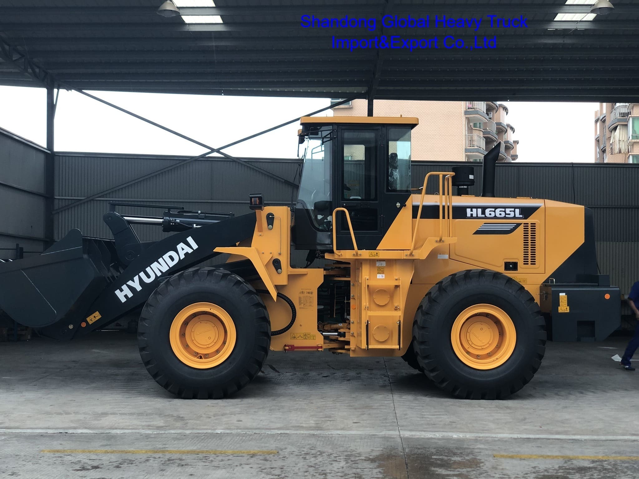 Liugong LW700KN 7 tonluk Weichai motoru ile tekerlekli yükleyici