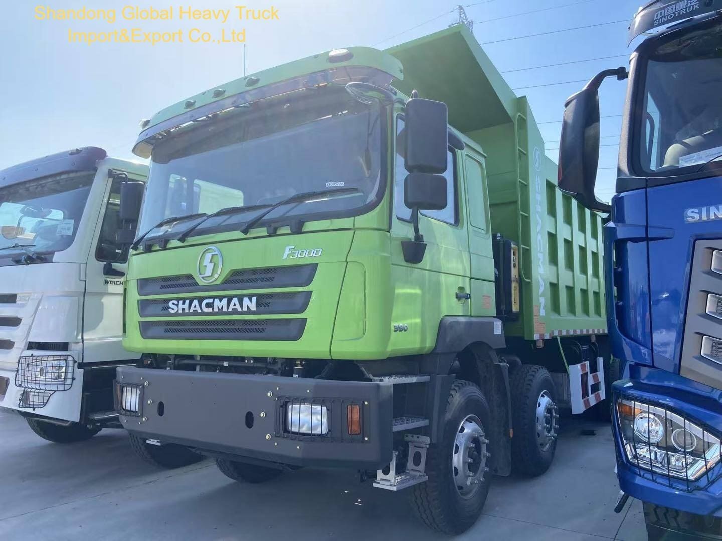 Shacman F3000 8×4 12 Tekerlekli 35-40 Ton Faydalı Yük ve 25-30 m3 Kapasiteli Ağır Görevli Çöp Kamyonu