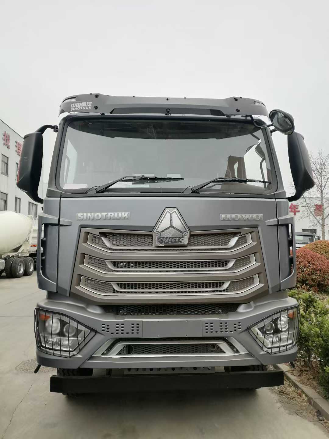 Yeni Ağır Hizmet Shacman FAW HOWO LHD/Rhd 400HP 371HP 6X4 Çekici Kamyon Damper Tanker Mikser