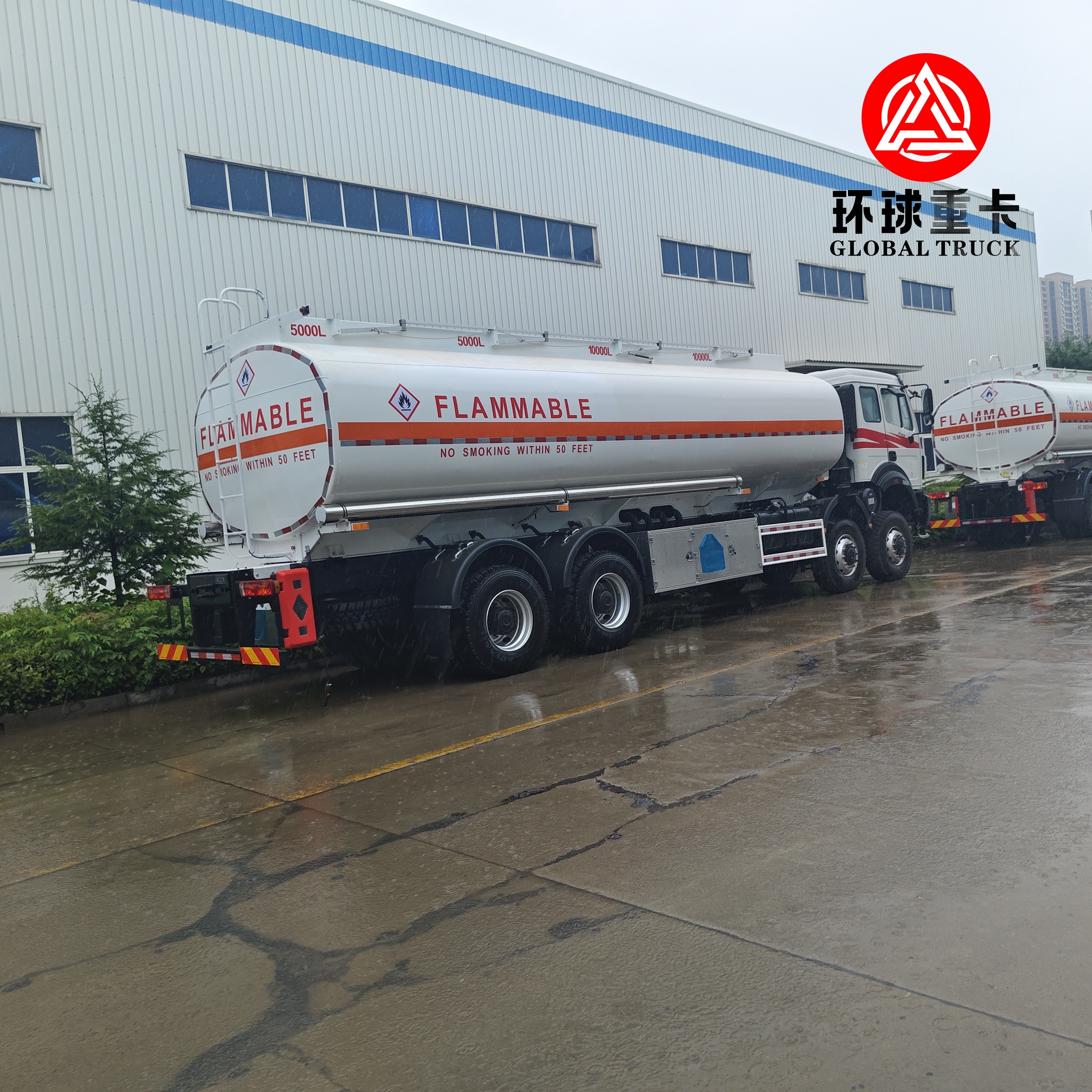 Beiben 8x8 35000L Madencilik Yakıtı Bowser Kamyonu Kongo Afrika için Ağır Görevli Şasi ile